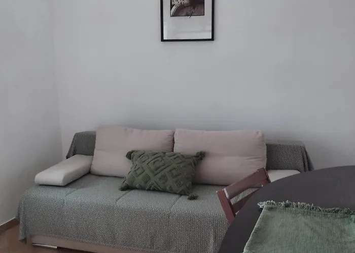 Apartment Sever